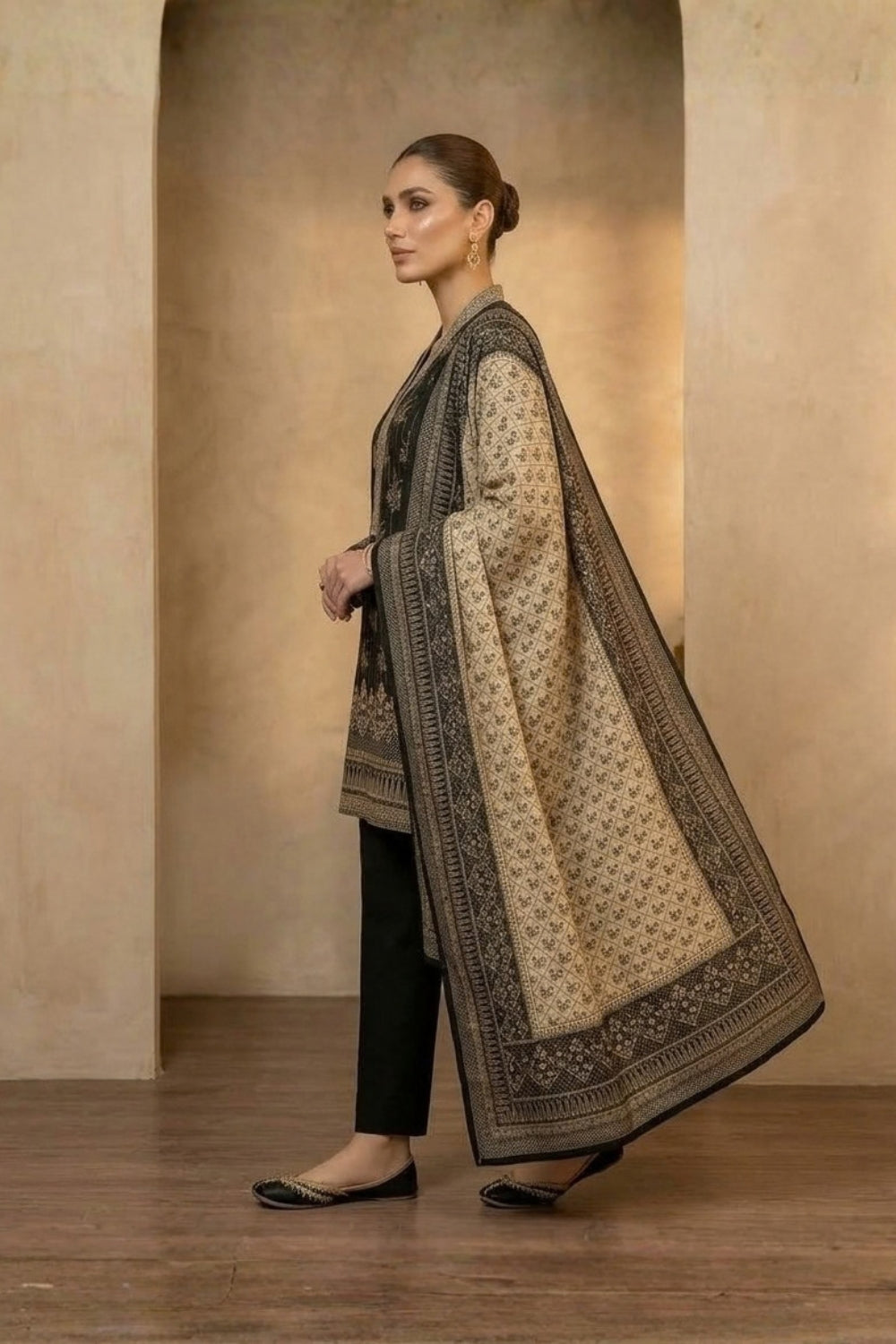 US-3PC-1039 - Cambric Printed Lawn - Unstitched