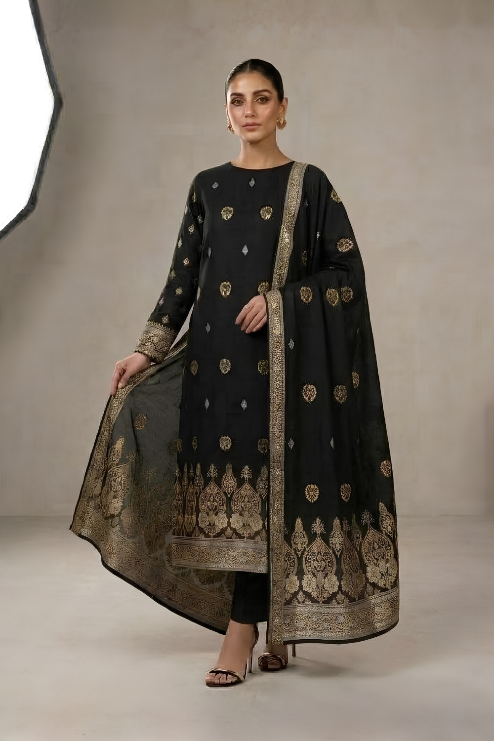 US-3PCS-1049 - Printed Jacquard Suit - Unstitched